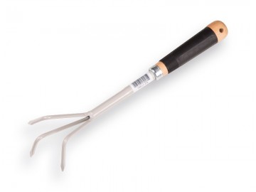 1319040 krabber   handcultivator jimmy met houten greep en rubber handvat