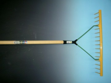 Hooihark kunststof, 16 tanden, recht model