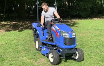 Img1395 iseki sxg 216 1550x992 1030x659